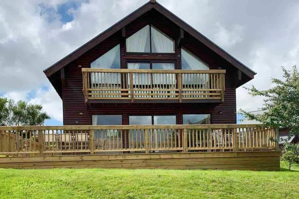 Retallack Resort 4 Bedroom Lodge - Hot Tub For Hire On Request -Pool & Spa Padstow Exterior foto