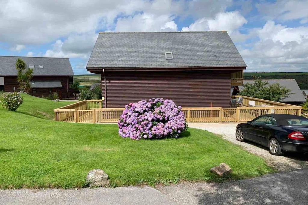 Retallack Resort 4 Bedroom Lodge - Hot Tub For Hire On Request -Pool & Spa Padstow Exterior foto