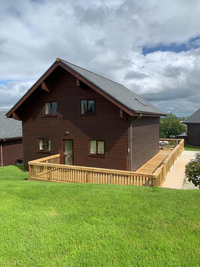 Retallack Resort 4 Bedroom Lodge - Hot Tub For Hire On Request -Pool & Spa Padstow Exterior foto