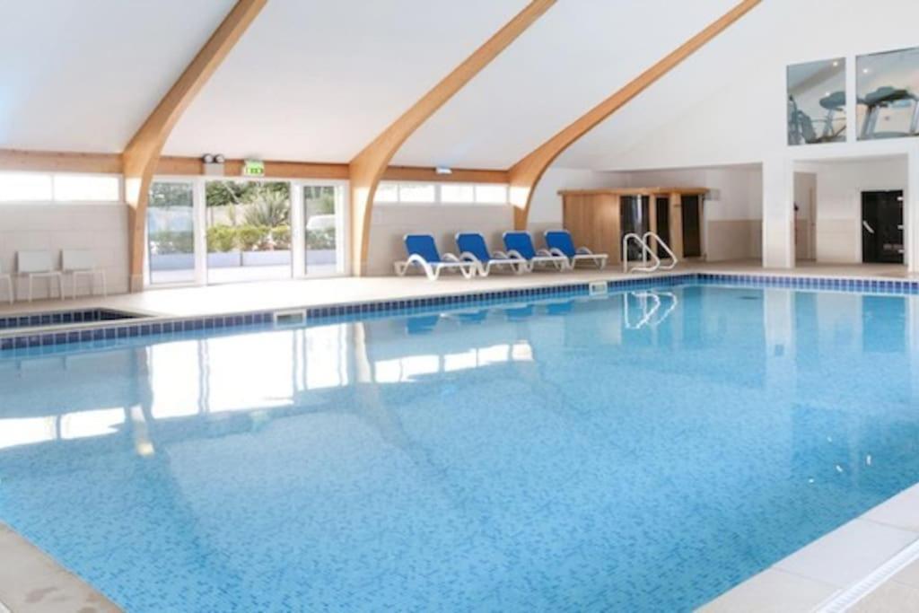 Retallack Resort 4 Bedroom Lodge - Hot Tub For Hire On Request -Pool & Spa Padstow Exterior foto