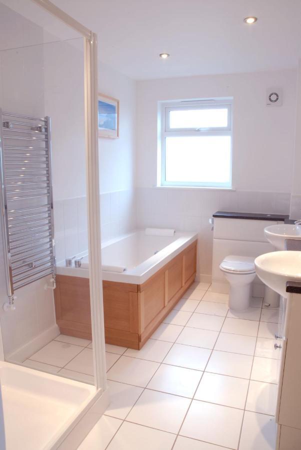 Retallack Resort 4 Bedroom Lodge - Hot Tub For Hire On Request -Pool & Spa Padstow Exterior foto
